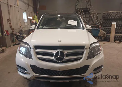 2015 Mercedes-Benz Glk 350 4Matic z USA, uszkodzony, nr VIN WDCGG8JB9FG418642